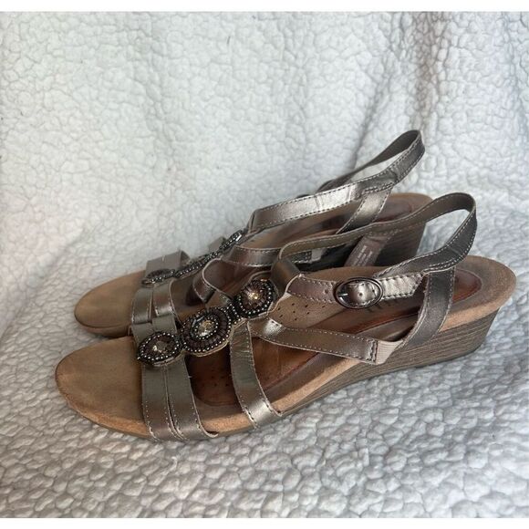 Cobb Hill Hannah by New Balance Sandal - Picture 2 of 11